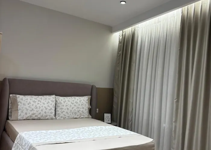 Lägenhet Living By Erle Tirana